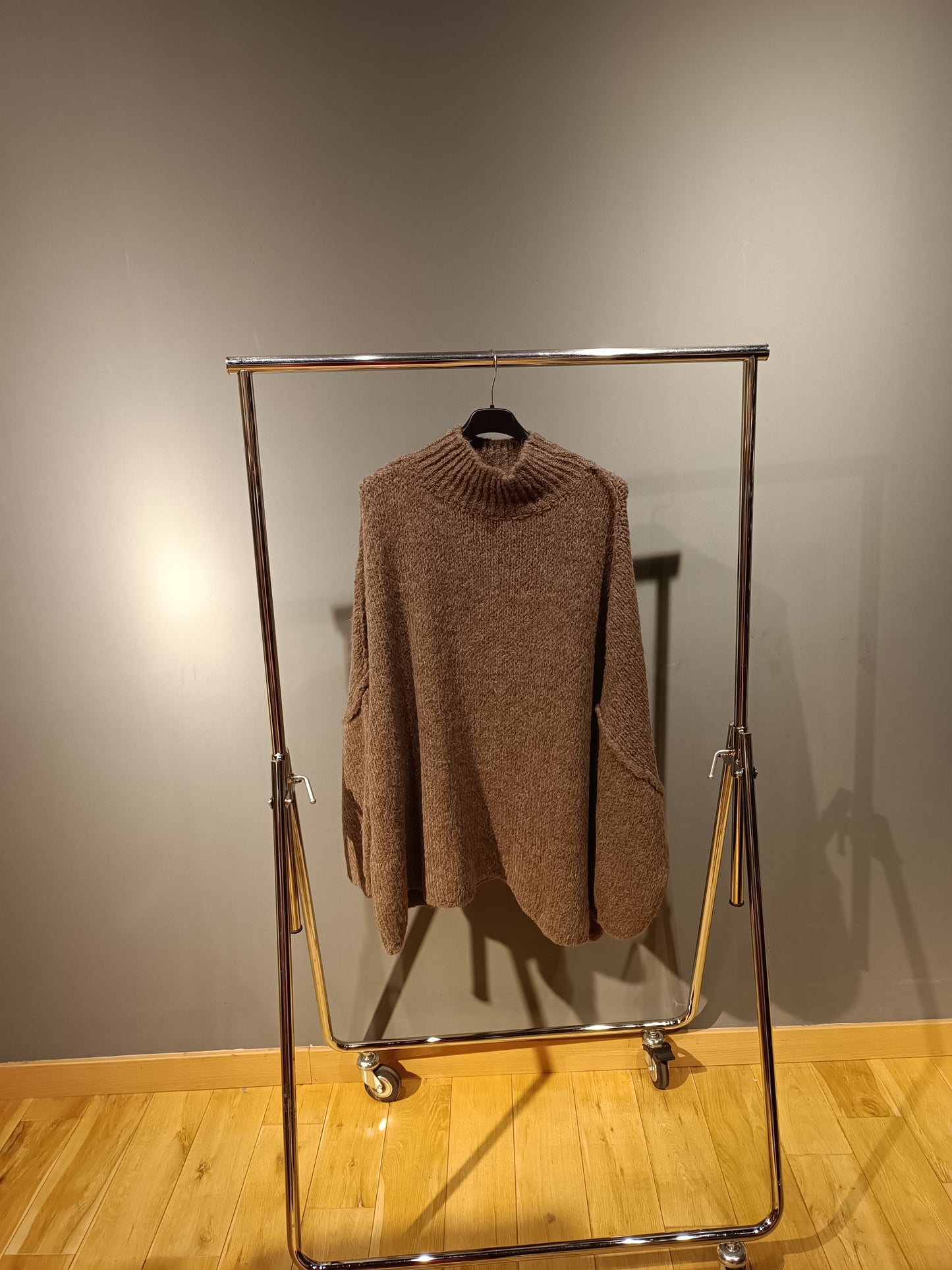 Oversized Pullover mit Aussennähten 'Hellbraun'