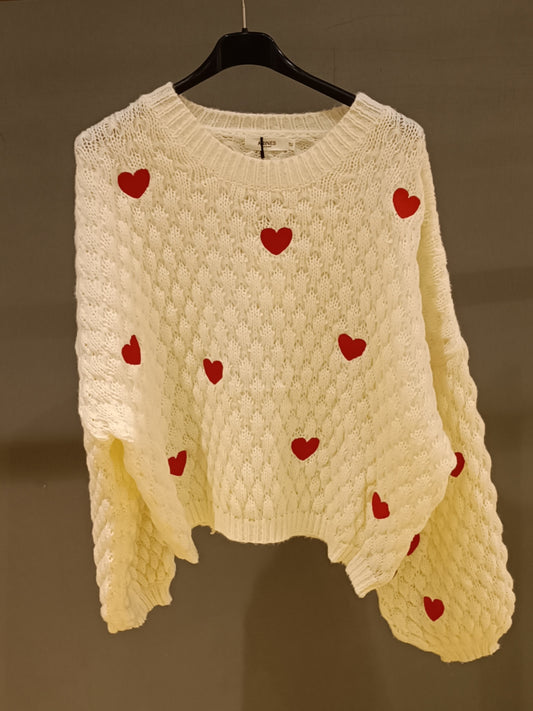 Pullover mit Herzchen