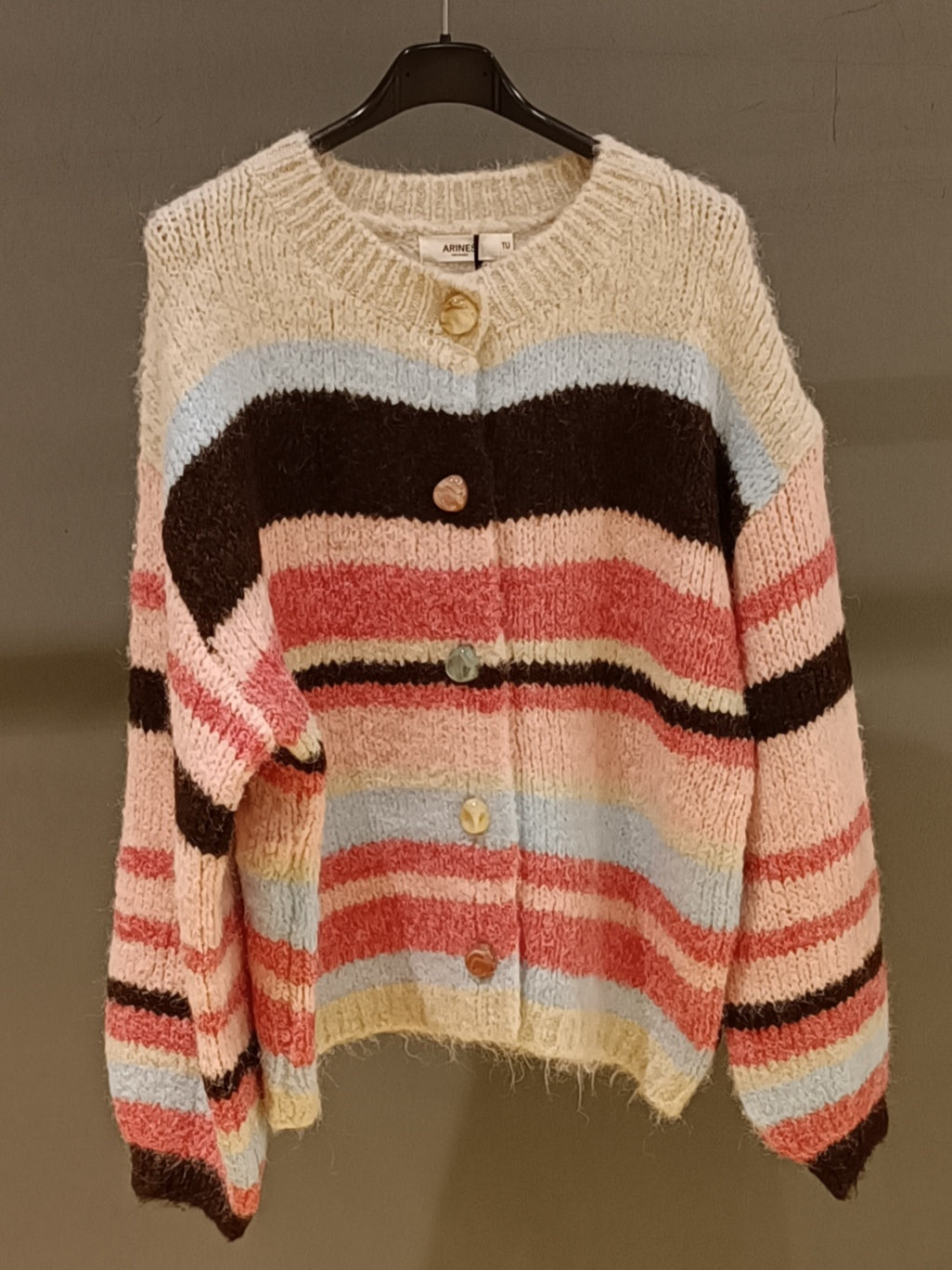 Cardigan mit Knöpfen in Edelsteinoptik
